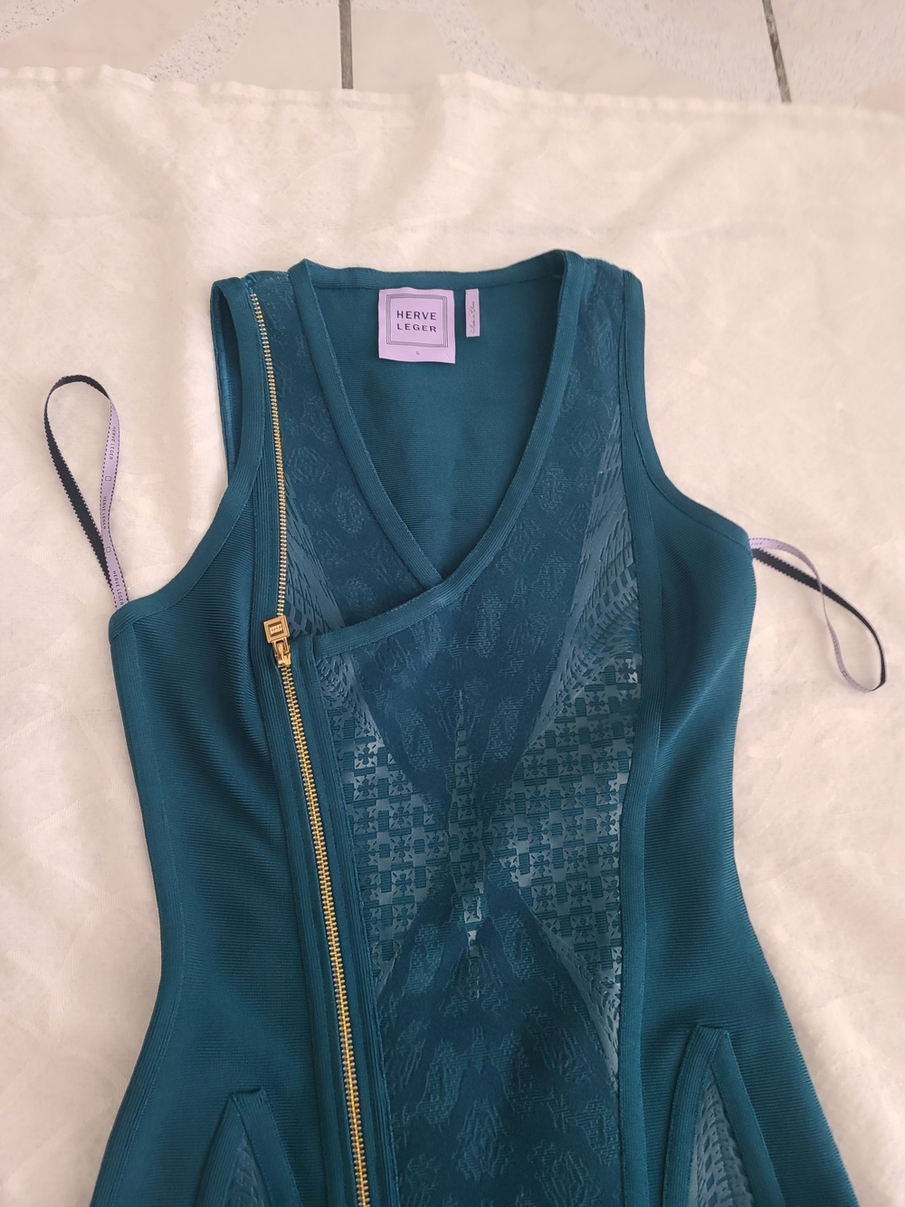 Herve Leger Teal Asymmetrical Zip Fit-and-Flare Midi Dress - Picture 3 of 13
